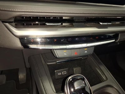 2025 Cadillac XT4 Premium Luxury