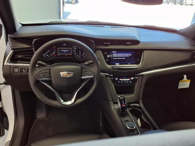 2025 Cadillac XT6 Luxury