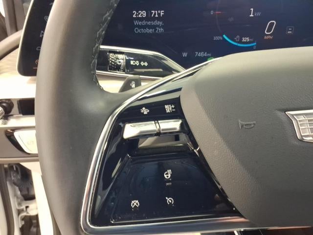 2024 Cadillac LYRIQ Luxury 1