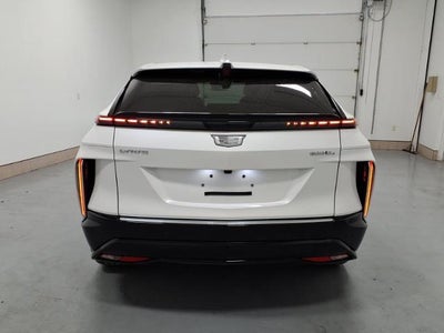2024 Cadillac LYRIQ Luxury 1