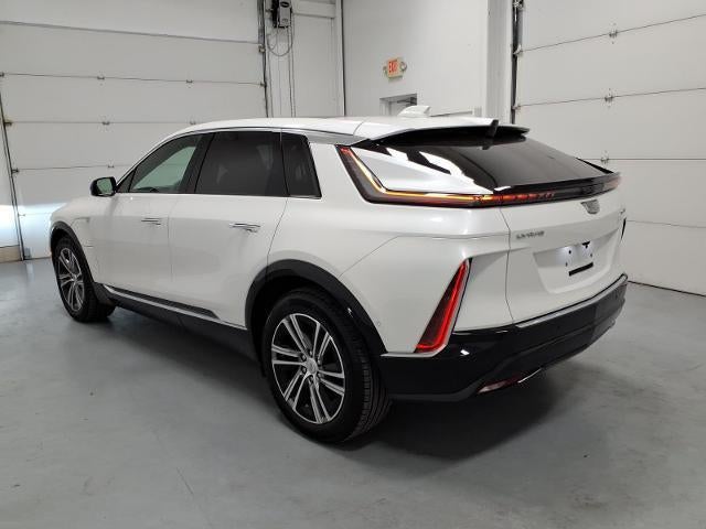2024 Cadillac LYRIQ Luxury 1