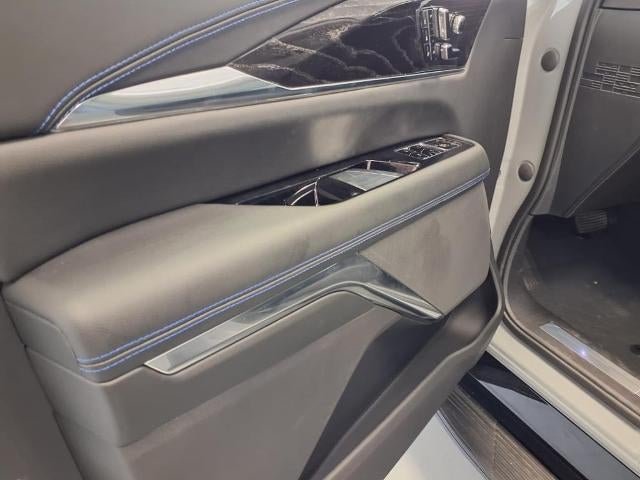 2026 Cadillac ESCALADE IQL Luxury
