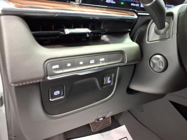 2024 Cadillac Escalade ESV Premium Luxury