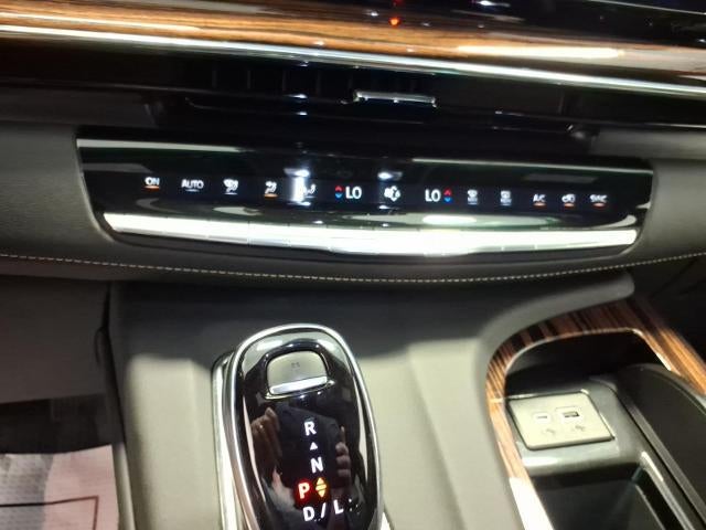 2024 Cadillac Escalade ESV Premium Luxury