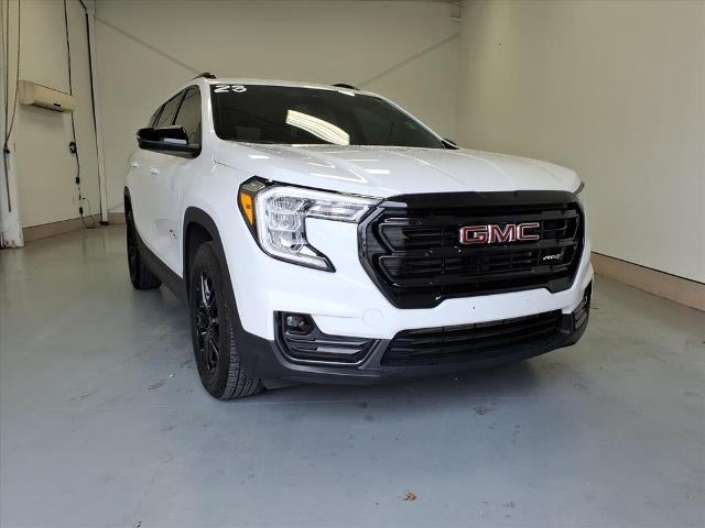 2023 GMC Terrain AT4