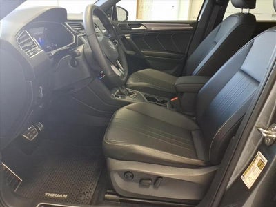 2024 Volkswagen Tiguan SE R-Line Black