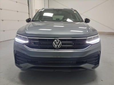 2024 Volkswagen Tiguan SE R-Line Black