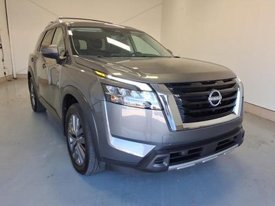 2024 Nissan Pathfinder SL